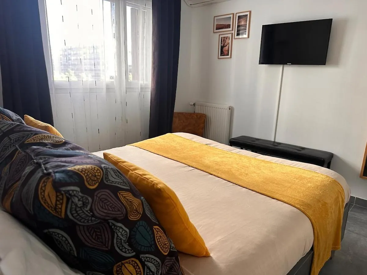 Aj - Stylish Pied-A-Terre A La Joliette - Parking Apartment Marseille France