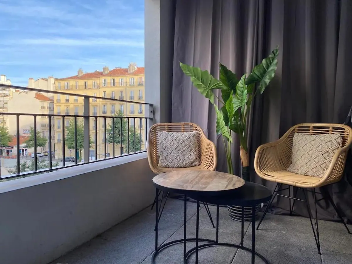 Aj - Stylish Pied-A-Terre A La Joliette - Parking Apartment Marseille