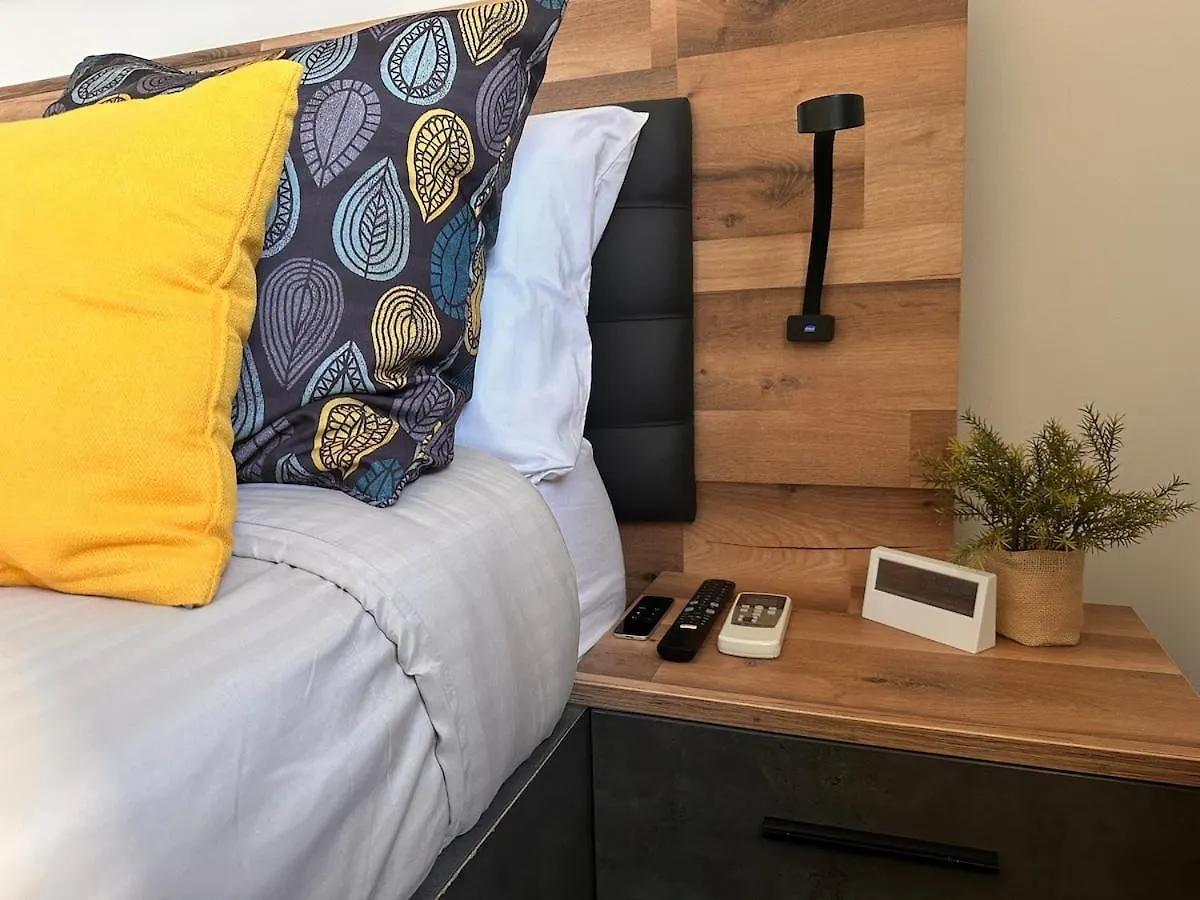 Aj - Stylish Pied-A-Terre A La Joliette - Parking Apartment Marseille France