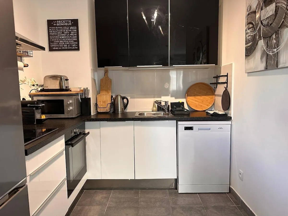 Appartamento Aj - Stylish Pied-A-Terre A La Joliette - Parking Marsiglia 0*,  Francia